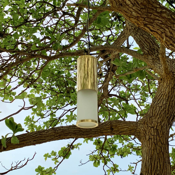 L-011-h-4 Hanging3