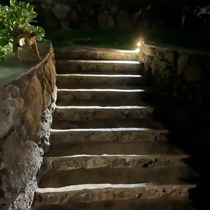 E5 on 2” Riser at Top of Stairs Viewed from Below – Honolulu, HI