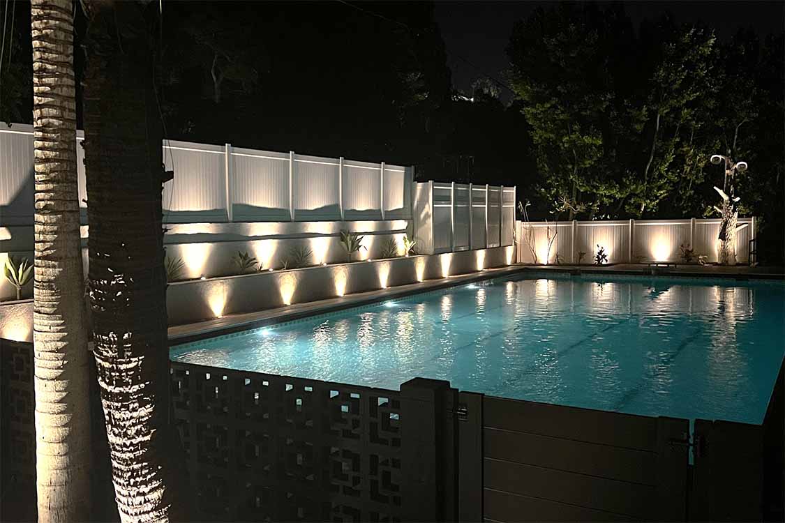 L-009-wall-washing-at-los-angeles-home